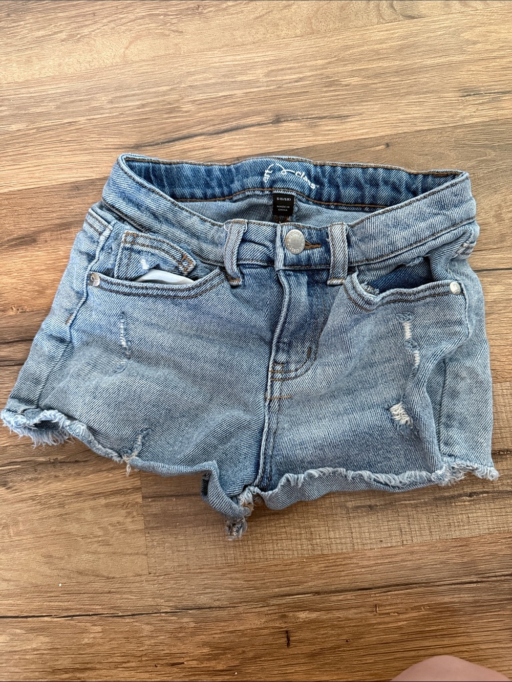 Light Wash Denim Cutoff Shorts - Women's Casual Summer Short
